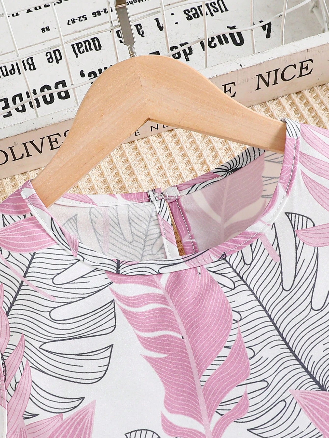 Girls Co-ord Set Trendy Pink Leaf Print Crop Top with Pant Set