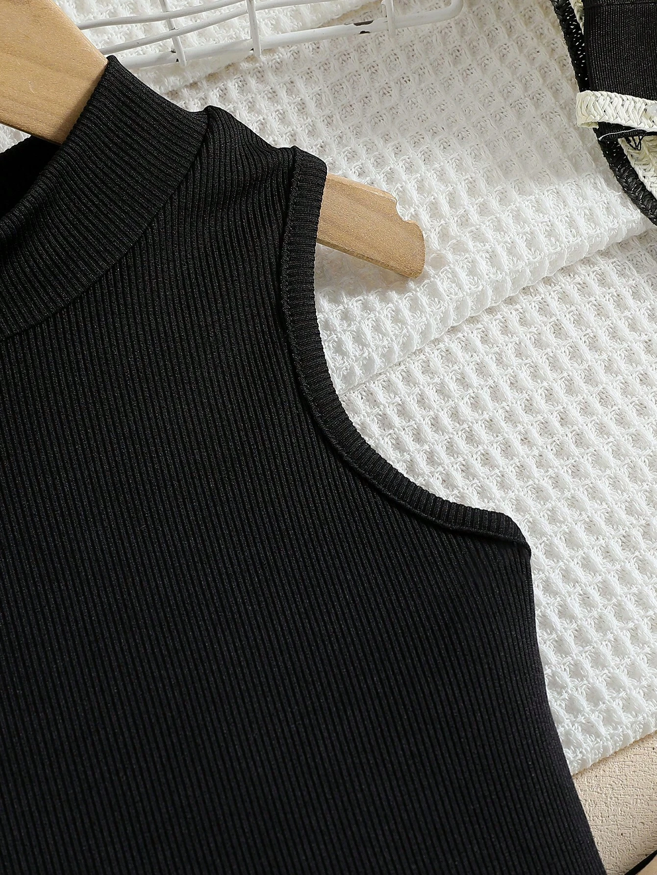 Girl's Co-ord Set Black Ribbed Mock Neck Sleeveless Crop Top With Pant Set